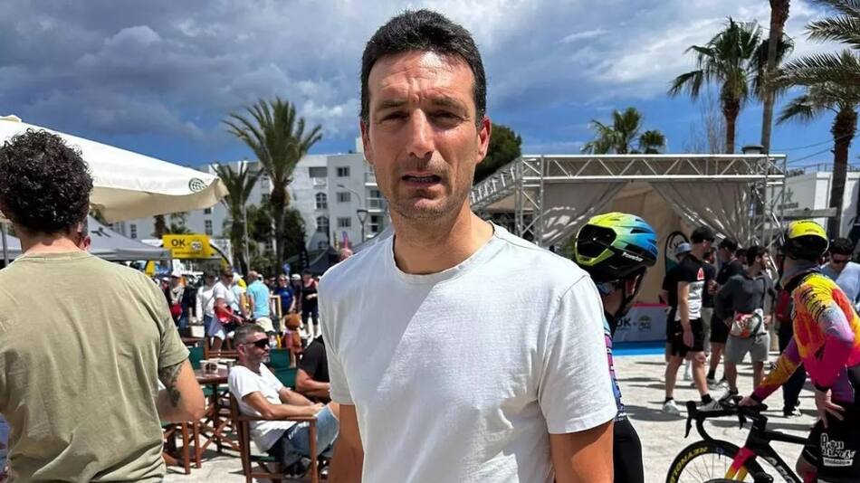 Lionel Scaloni en competencia de ciclismo en Mallorca. Foto: Gentileza Diario de Mallorca.