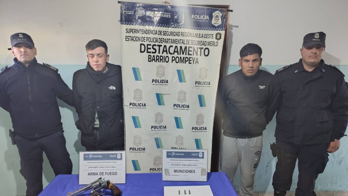 Detención de dos motochorros que intentaron cometer una entradera en Merlo.