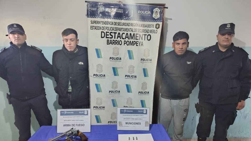 Detención de dos motochorros que intentaron cometer una entradera en Merlo.