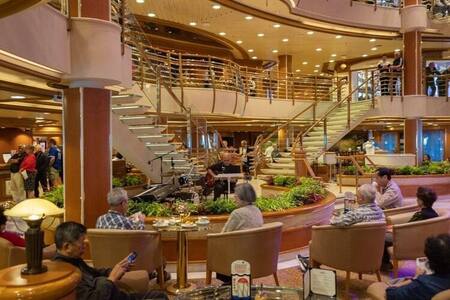 Diamond Princess, crucero por dentro