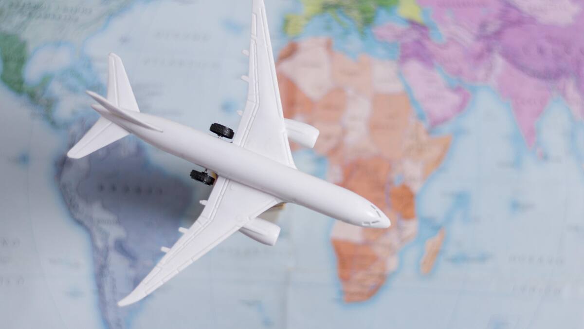La cadena de viajes más icónica de España cierra temporalmente 60 locales. Foto: Freepik.