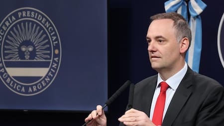 Conferencia de prensa de Manuel Adorni. Foto: Presidencia.