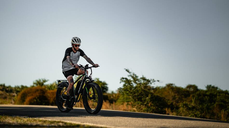 Cicloturismo. Foto: Unsplash.