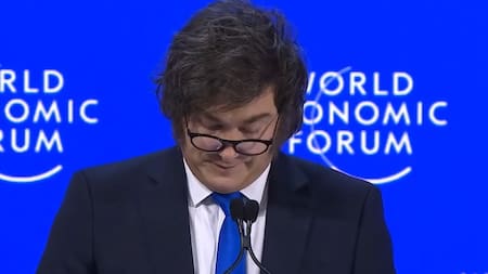 El inesperado silencio de Javier Milei mientras brindaba su discurso en el Foro de Davos: “Perdón”
