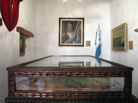 La bandera de Macha podría ser la que enarboló Belgrano en Rosario. Foto: Wikipedia