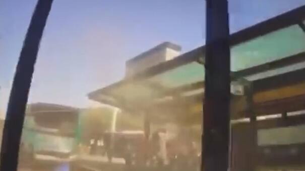 VIDEO: el violento choque entre dos colectivos en el Metrobus de la 9 de Julio