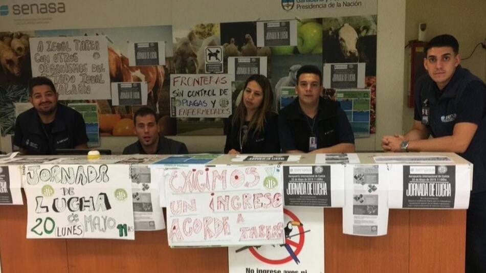 Paro de Senasa en Ezeiza - vuelos demorados