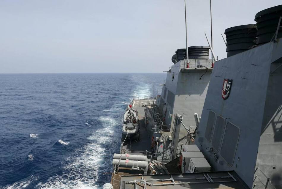 Destructor lanzamisiles de Estados Unidos en el Estrecho de Taiwán. Foto: Reuters.