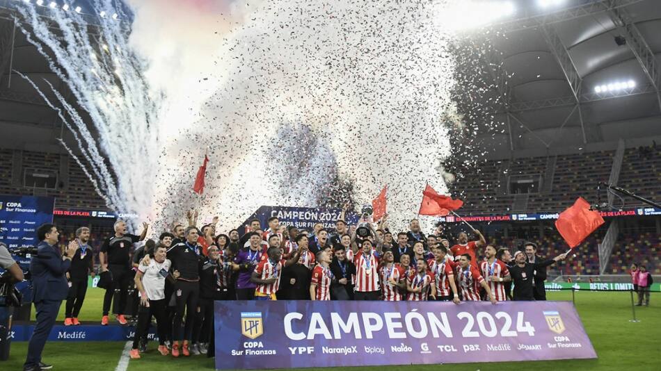 Estudiantes de La Plata campeón de la Copa de la Liga. Foto: NA.