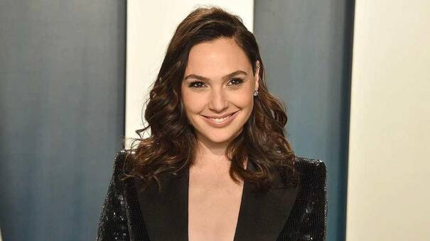 Gal Gadot protagonizará la remake de un clásico de Alfred Hitchcock