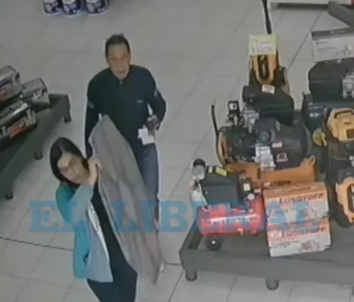 Cámara de seguridad de Mariano Páez en un local de Santiago del Estero.