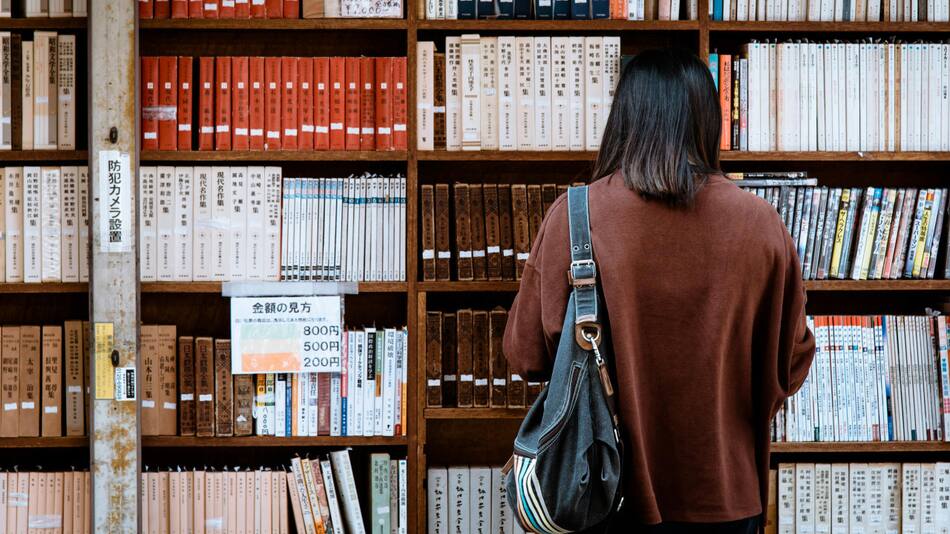 Estudiantes, becas, escuela, universidad. Foto: Pexels.