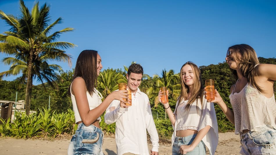 Festivales musicales en la playa. Foto: Freepik.