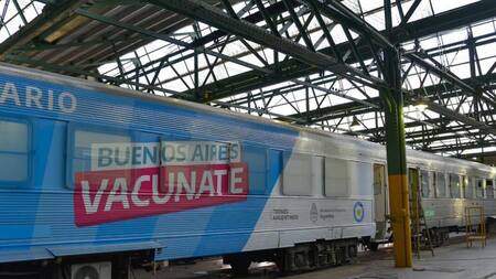 Vacunación en estación de trenes de la Provincia