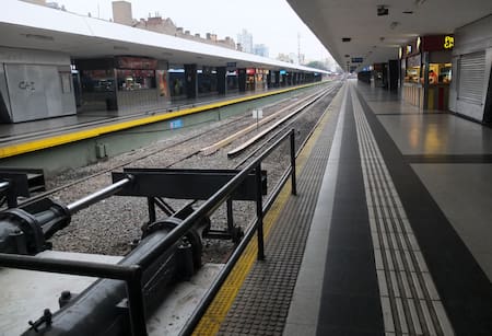 Paro de trenes, estación Once. Foto: NA/Hugo Villalobos