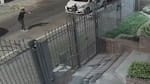 Video: así fue el enfrentamiento a tiros entre un policía y delincuentes en Ramos Mejía, evitó el robo y redujo a uno de los sospechosos