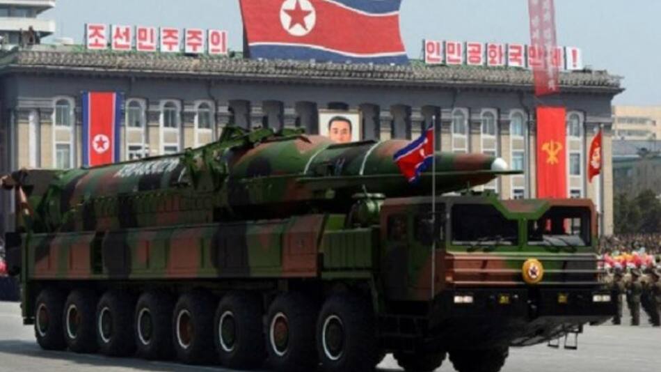 Corea del Norte lanzó dos misiles balísticos al mar de Japón