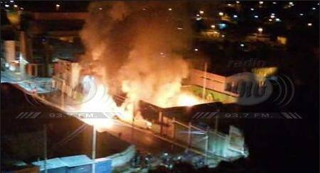 Incendio en comisaría de Perú_Twitter/AlertaNewsPeru