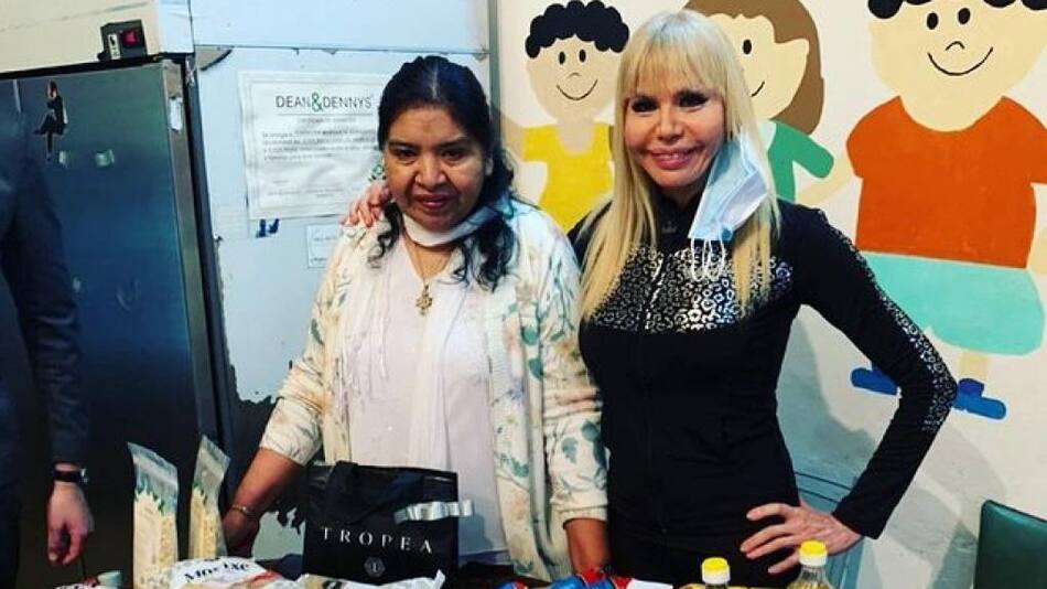 Donación de Adriana Aguirre al comedor Los Piletones