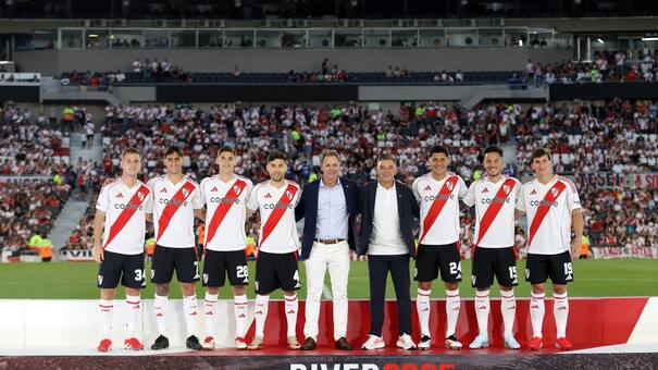 River presentó a sus refuerzos en el Monumental: Enzo Pérez y Montiel, los más ovacionados