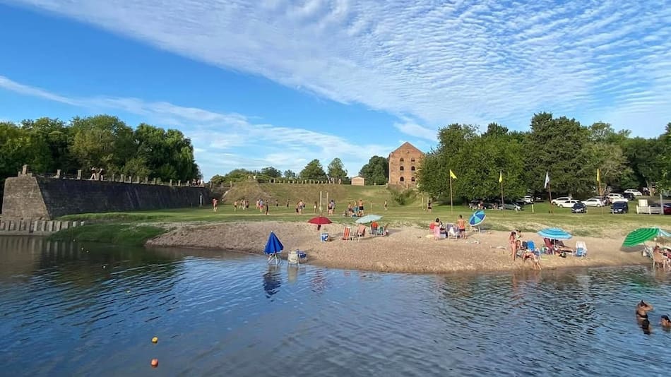 Uno de los destinos más lindos sobre el río Uruguay. Foto: Instagram @turismoconcepciondeluruguay