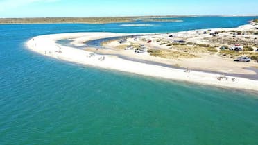 El destino patagónico que enamora por sus aguas cristalinas y su ambiente familiar para vacacionar: cómo llegar