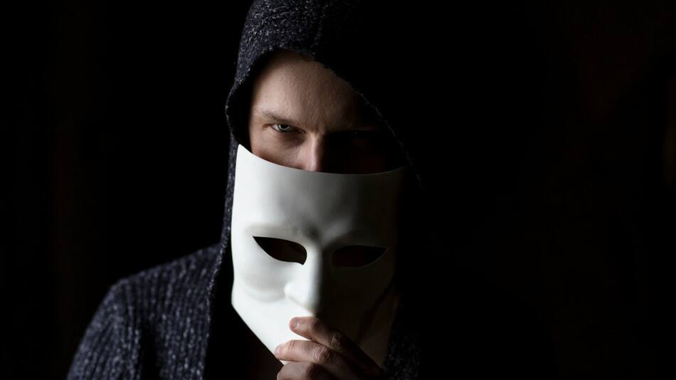 Mentiras, máscaras. Foto: Unsplash