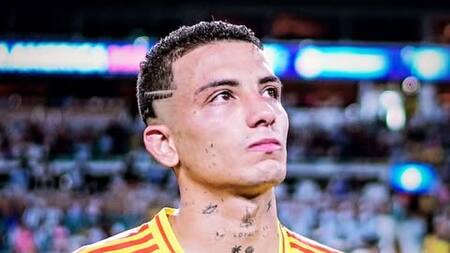 El colombiano Castaño jugará en River. Foto: Instagram @kevincasta5