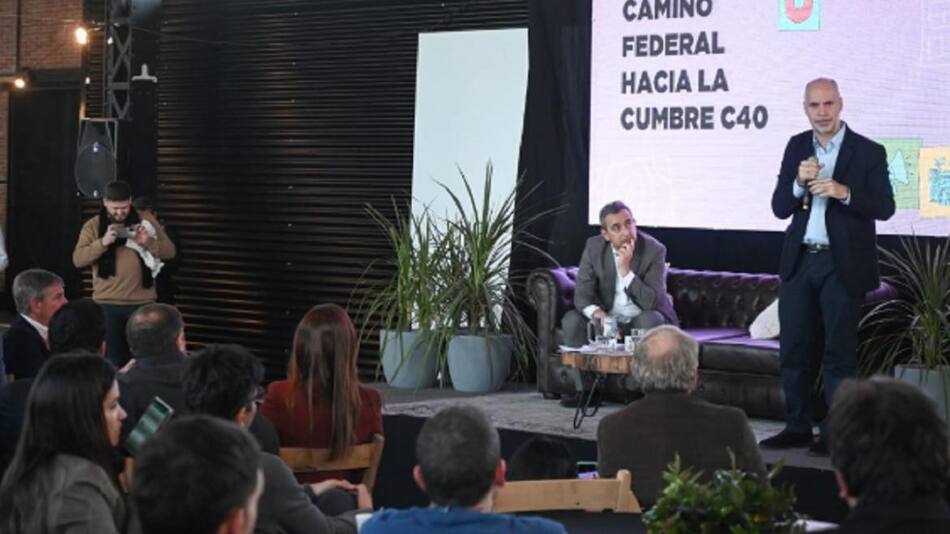 Larreta en la presentación de la cumbre. Foto: NA.