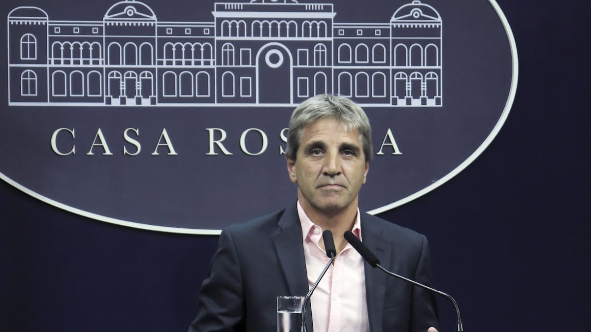 Luis Caputo afirmó que la inflación de marzo superará el 3%, pero que se va a desacelerar en abril: “No puedo estar más optimista”