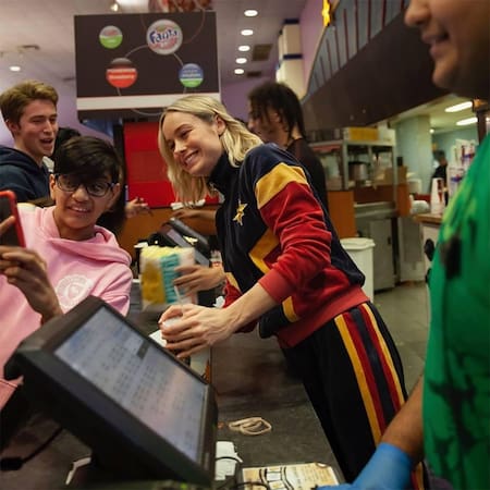 Capitana Marvel sorprende a los fanáticos