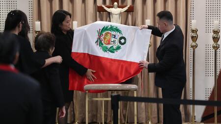 Último adiós a Alberto Fujimori en Perú. Foto: EFE.