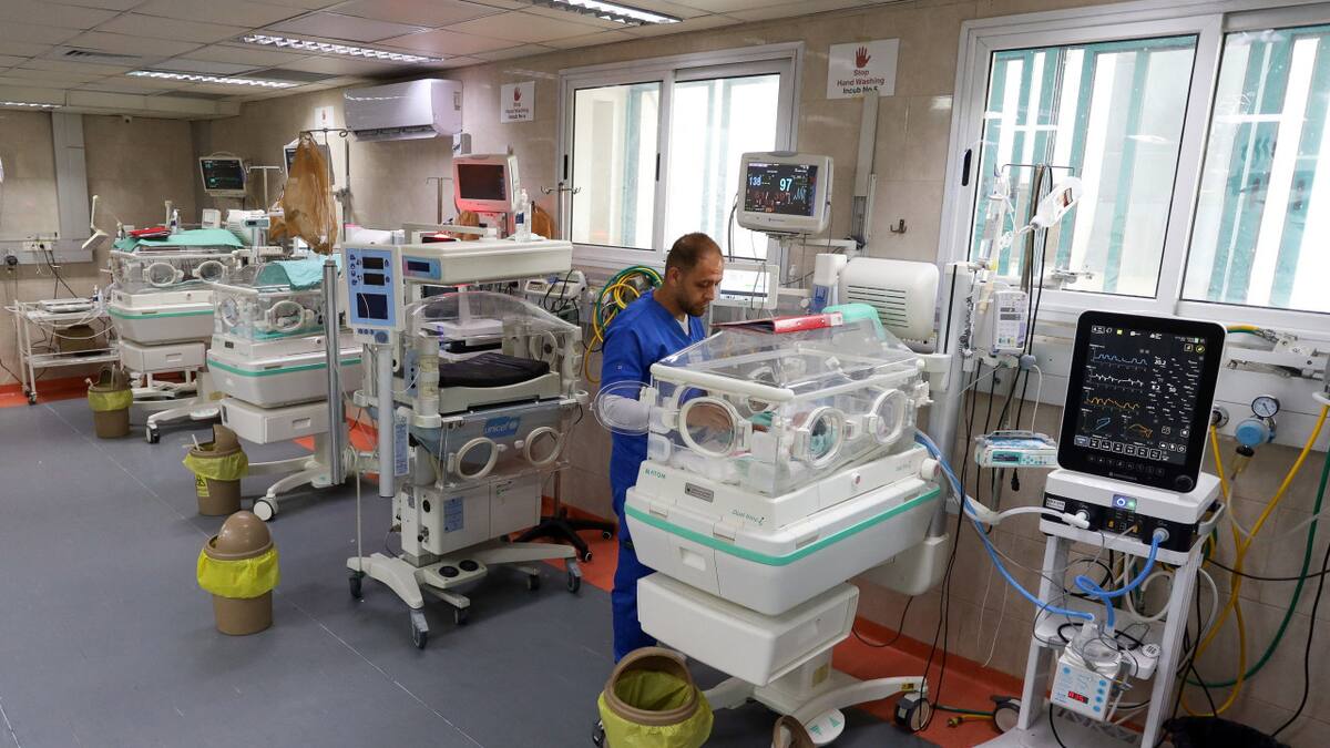 Unidad neonatal del Hospital Nasser en Gaza. Foto: Reuters.