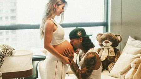 Maluma junto a su esposa. Foto: Instagram/maluma.