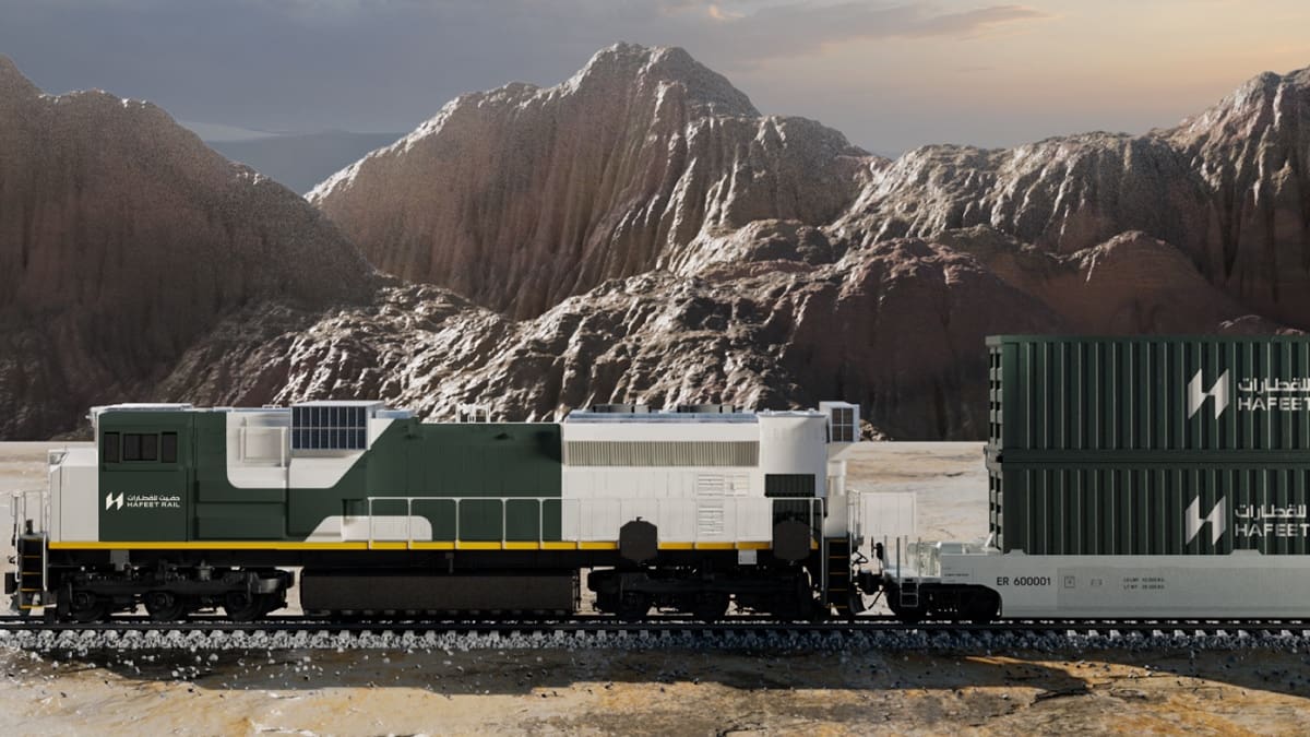 El tren transfronterizo Hafeet Rail.