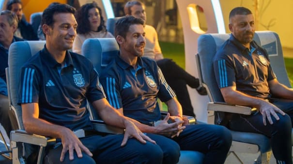 Con la Scaloneta viajas seguro: furor por la participación de Scaloni, Samuel, Ayala y Aimar en un video de Aerolíneas Argentinas