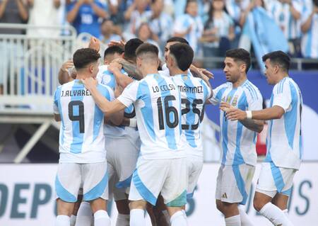 Argentina vs Ecuador. Foto: EFE.