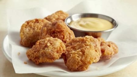 Carne de pollo artificial, Singapur, Foto captura de video Reuters