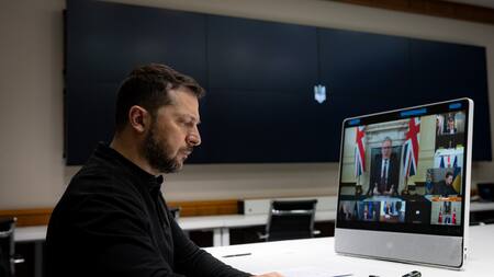 Volodimir Zelenski en la reunión de "Coalición de los Voluntarios". Foto: EFE.
