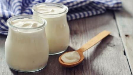 Aseguran que comer yogur puede disminuir el riesgo se sufrir una enfermedad cardiovascular