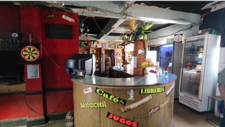 El boliche clandestino que funcionaba en un piso cedido a la Universidad Nacional "Madres de Plaza de Mayo". Foto: Presidencia.