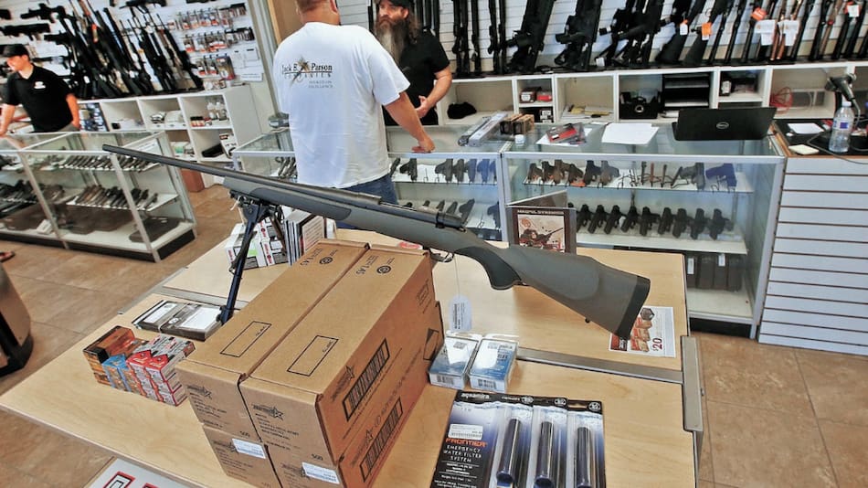Compra de armas en Estados Unidos. Foto: Reuters