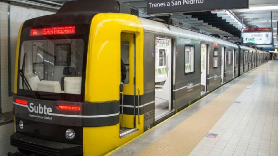 Subte, transporte público. Foto: NA