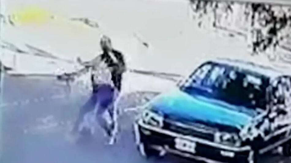 Brutal intento de femicidio en Palomar. Foto: captura de video