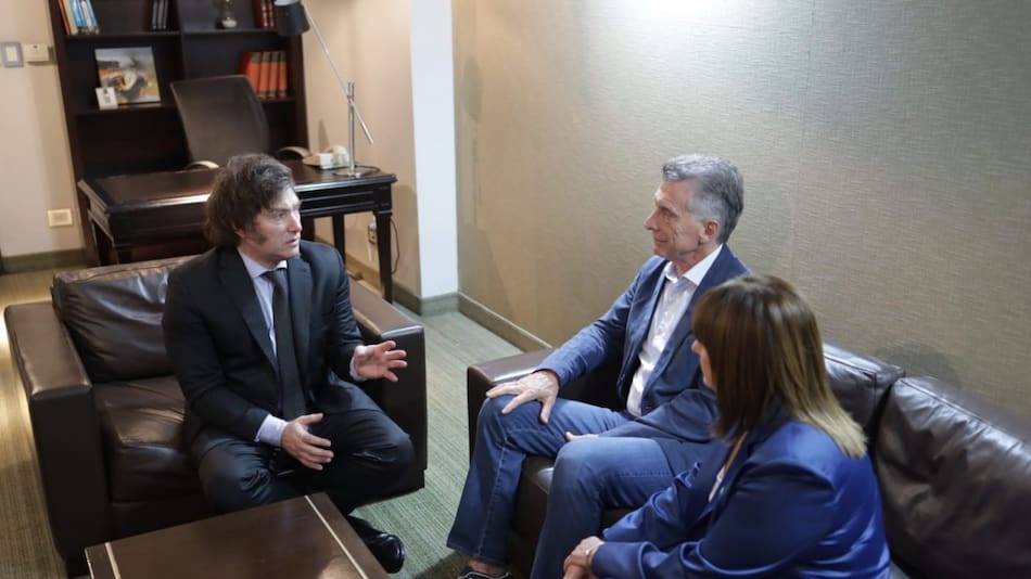 Desde el Gobierno advirtieron que Macri "solo aporta una sensación de gobernabilidad".