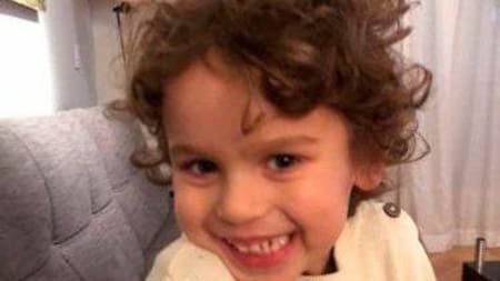 Rafael Mills, nene secuestrado por su padre denunciado por violencia de género