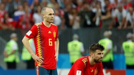 Iniesta y Piqué - Selección de España - Mundial Rusia 2018 (Reuters)