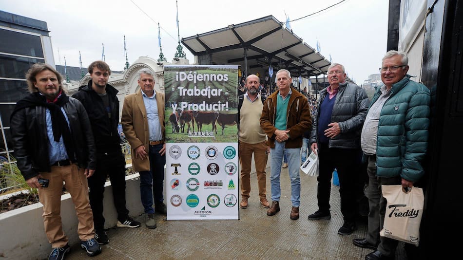 Productores misioneros; glifosato. Foto: X @SociedadRural.