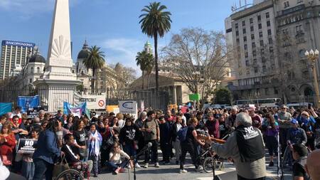 Marcha contra ajuste en discapacidad, Plaza de Mayo