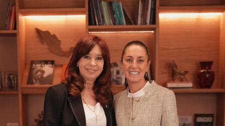 Cristina Kirchner junto a Claudia Sheinbaum.